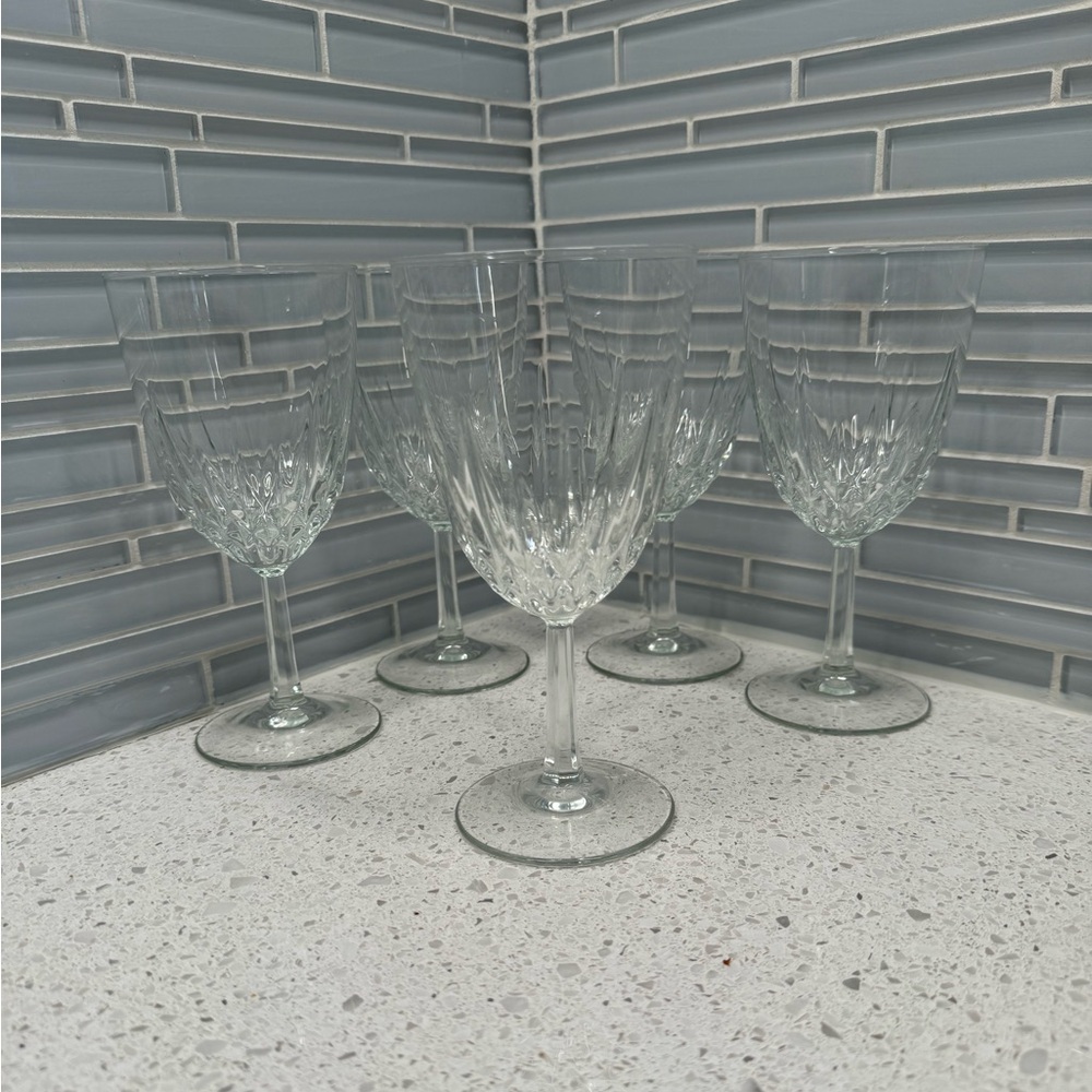 Vintage Luminarc Wine Glasses, D'Arches, Made in France Set Of 5 (6 3/4”)